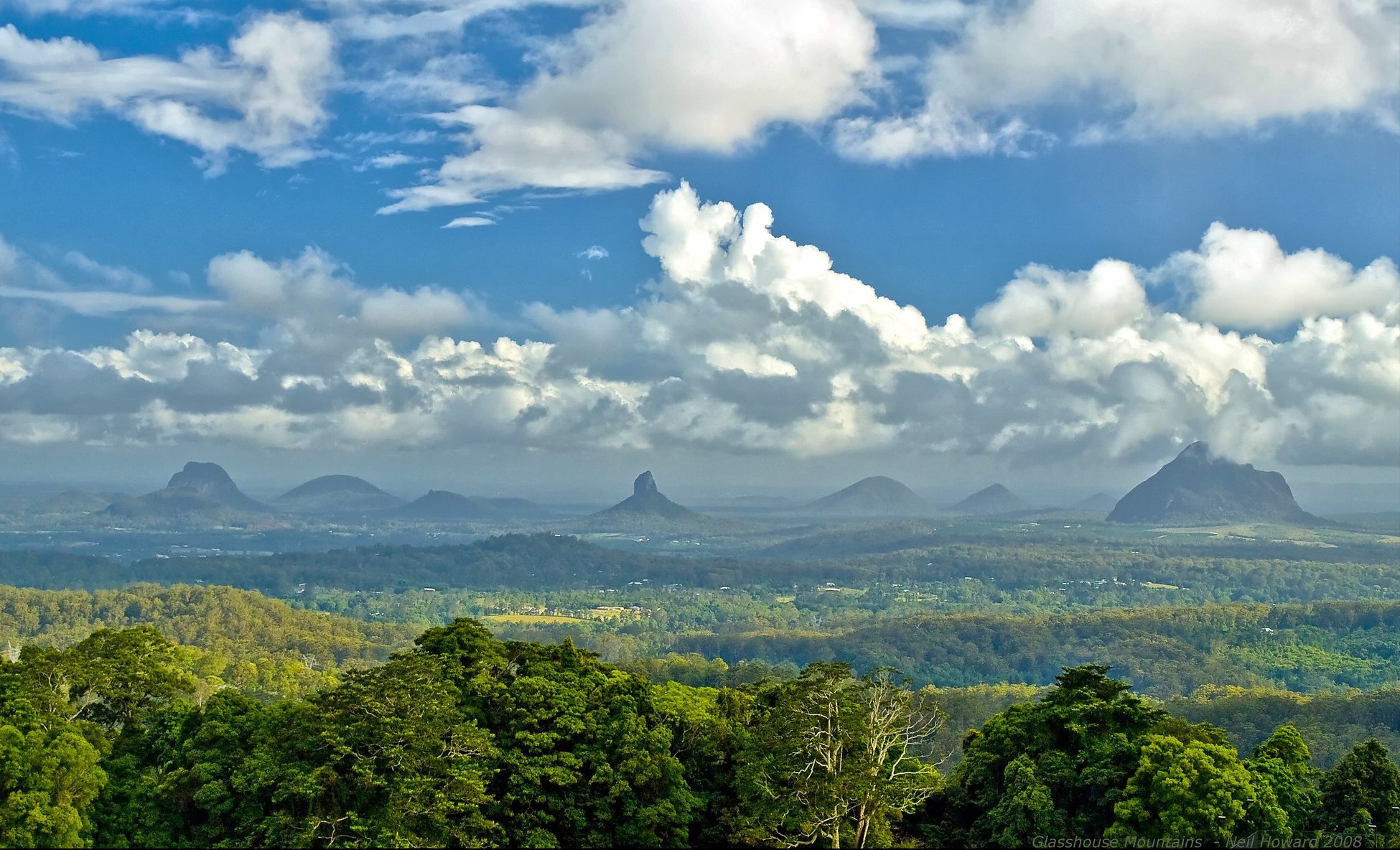 glasshouse mountains qld