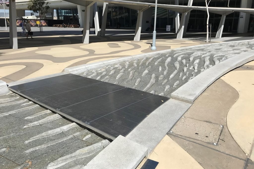 Landscape Grating Paige Stainless